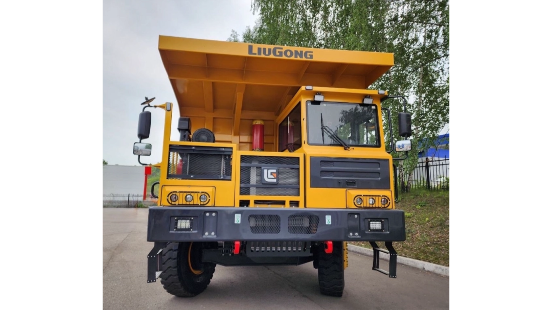 Карьерный самосвал LiuGong DW105A