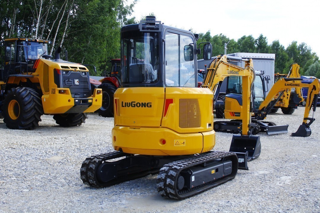 Экскаватор LiuGong CLG9035E